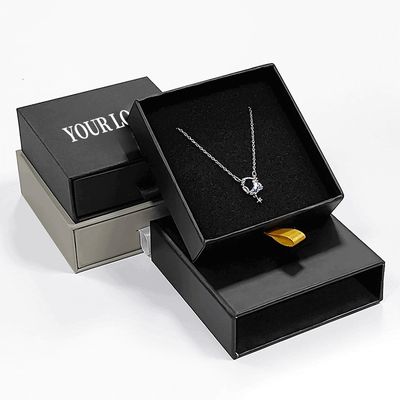 Печать логотипов Жесткие коробки для ювелирной упаковки 9x9x3 см Многофункциональная путевая коробка