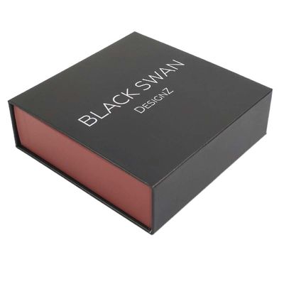 Образец Dongguan Luxury Leather Pet Dog Cat Collar Leashes Custom Gift Box Опаковка для подарков