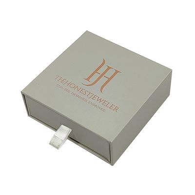 Маленькая выдвижная коробка для слайдов CMYK