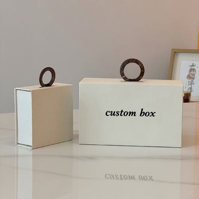 Ювелирное ожерелье Белый Персонализированный Дизайн магнитная подарочная коробка Индивидуальный логотип Кольцо Серьги Ожерелье Браслет Упаковочная бумажная коробка